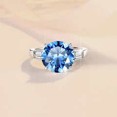 S925 sterling silver band detail with smooth, high-shine finish